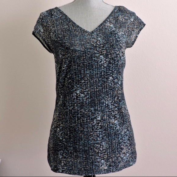 Banana Republic Layered Top Medium - Picture 8 of 8